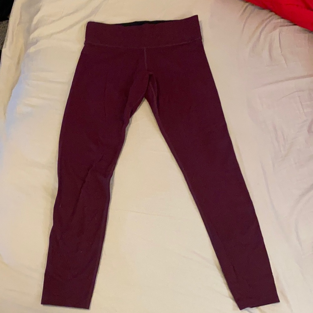 Leggings from VS, dark purple.